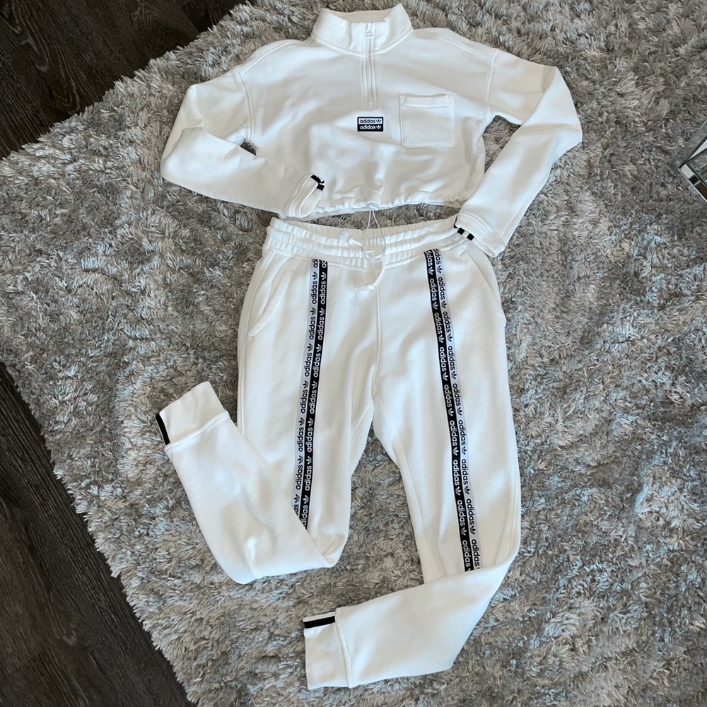 Adidas Logo Sweatshirt & Sweats